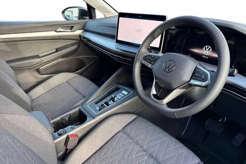 KP75LJY Volkswagen Golf 1.5 TSI 204 Match eHybrid 5dr DSG Thumbnail #7