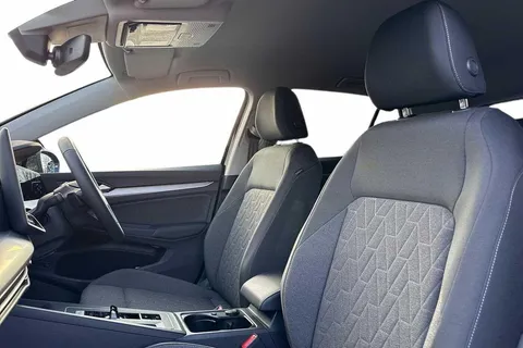 KP75LJY Volkswagen Golf 1.5 TSI 204 Match eHybrid 5dr DSG Thumbnail #10