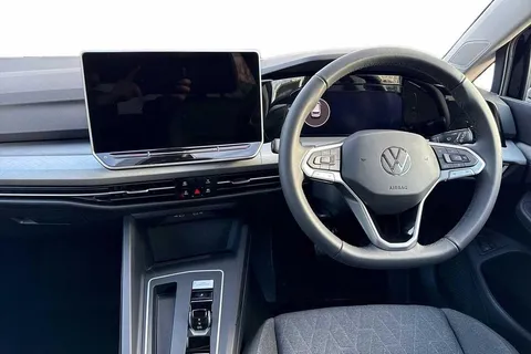 KP75LJY Volkswagen Golf 1.5 TSI 204 Match eHybrid 5dr DSG Thumbnail #12