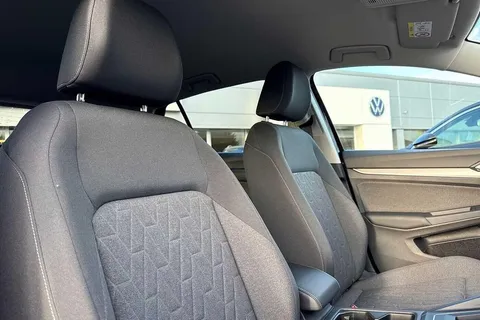 KP75LJY Volkswagen Golf 1.5 TSI 204 Match eHybrid 5dr DSG Thumbnail #20