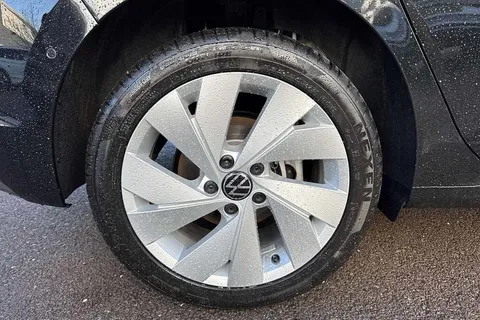 KP75LJY Volkswagen Golf 1.5 TSI 204 Match eHybrid 5dr DSG Thumbnail #23