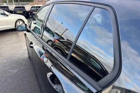 KP75LJY Volkswagen Golf 1.5 TSI 204 Match eHybrid 5dr DSG Thumbnail #31