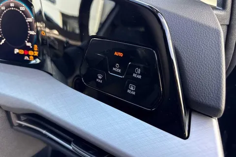 KP75LJY Volkswagen Golf 1.5 TSI 204 Match eHybrid 5dr DSG Thumbnail #36