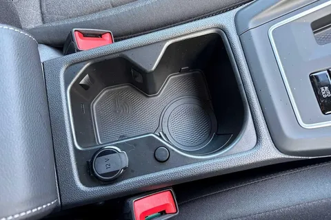 KP75LJY Volkswagen Golf 1.5 TSI 204 Match eHybrid 5dr DSG Thumbnail #39