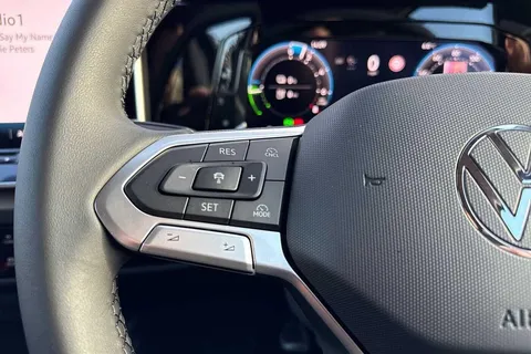 KP75LJY Volkswagen Golf 1.5 TSI 204 Match eHybrid 5dr DSG Thumbnail #43