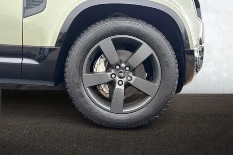 KN73VPF Land Rover Defender 110 2.0 P400e X-Dynamic HSE 5dr Thumbnail #10