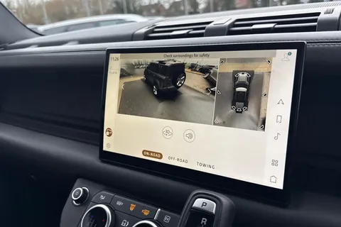 KN73VPF Land Rover Defender 110 2.0 P400e X-Dynamic HSE 5dr Thumbnail #14