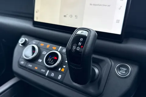 KN73VPF Land Rover Defender 110 2.0 P400e X-Dynamic HSE 5dr Thumbnail #15