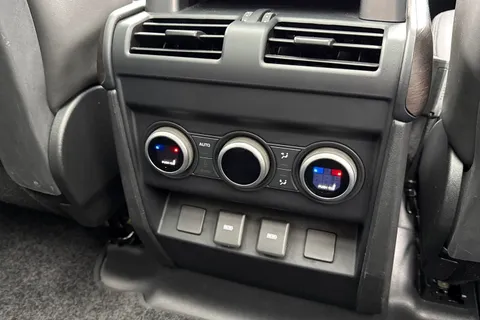 KN73VPF Land Rover Defender 110 2.0 P400e X-Dynamic HSE 5dr Thumbnail #20