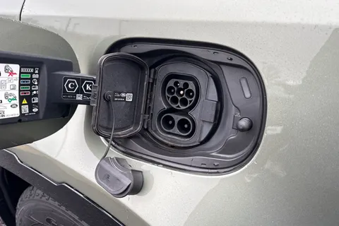 KN73VPF Land Rover Defender 110 2.0 P400e X-Dynamic HSE 5dr Thumbnail #34