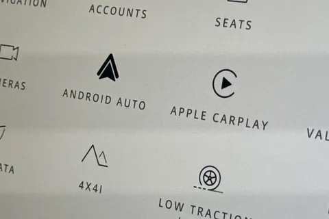 KN73VPF Land Rover Defender 110 2.0 P400e X-Dynamic HSE 5dr Thumbnail #41