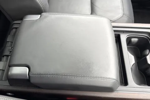 KN73VPF Land Rover Defender 110 2.0 P400e X-Dynamic HSE 5dr Thumbnail #49