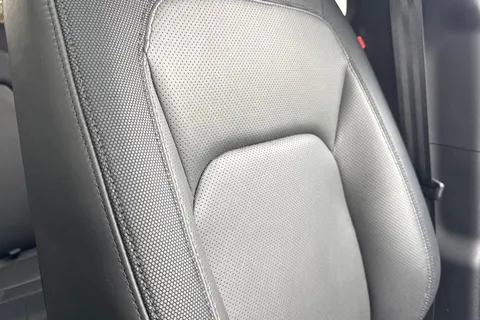 KN73VPF Land Rover Defender 110 2.0 P400e X-Dynamic HSE 5dr Thumbnail #51