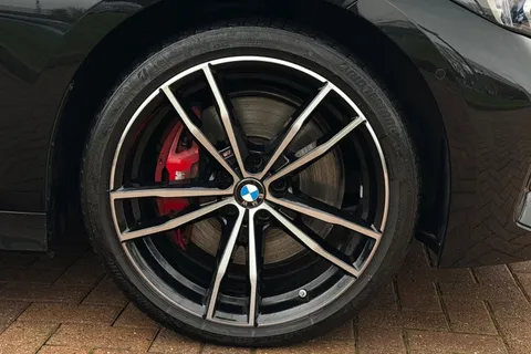 YB24XNZ BMW 3 Series 2.0 320i M Sport Auto Euro 6 (s/s) 4dr Thumbnail #24