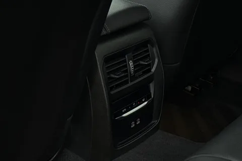 YB24XNZ BMW 3 Series 2.0 320i M Sport Auto Euro 6 (s/s) 4dr Thumbnail #30