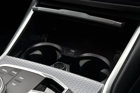 YB24XNZ BMW 3 Series 2.0 320i M Sport Auto Euro 6 (s/s) 4dr Thumbnail #43