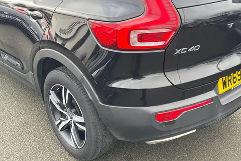 WR69XLE Volvo Xc40 2.0 T4 R-Design Auto Euro 6 (s/s) 5dr Thumbnail #9