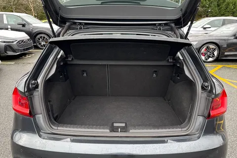 10 of 50 for Audi A1 Sport 30 TFSI 110 PS 6-speed