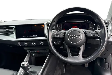 13 of 50 for Audi A1 Sport 30 TFSI 110 PS 6-speed
