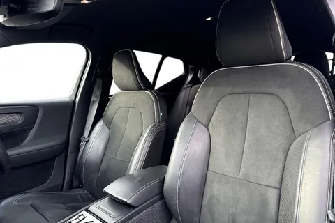 WR69XLE Volvo Xc40 2.0 T4 R-Design Auto Euro 6 (s/s) 5dr Thumbnail #17