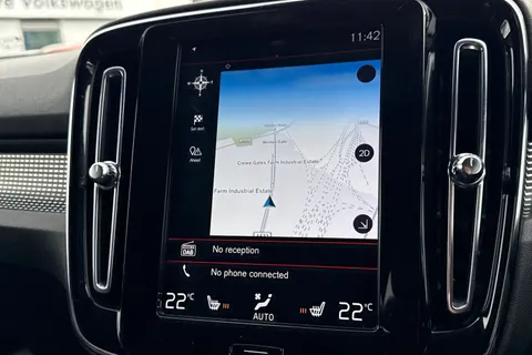 WR69XLE Volvo Xc40 2.0 T4 R-Design Auto Euro 6 (s/s) 5dr Thumbnail #18