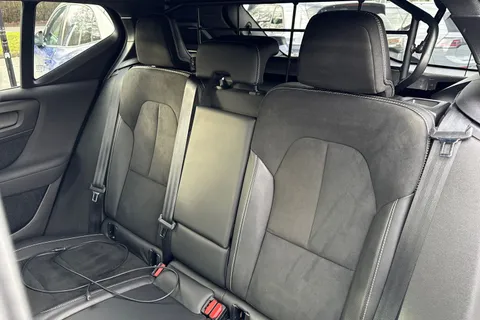 WR69XLE Volvo Xc40 2.0 T4 R-Design Auto Euro 6 (s/s) 5dr Thumbnail #20