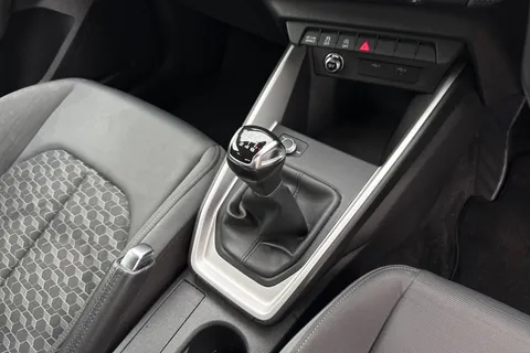 20 of 50 for Audi A1 Sport 30 TFSI 110 PS 6-speed