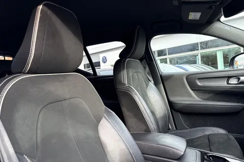 WR69XLE Volvo Xc40 2.0 T4 R-Design Auto Euro 6 (s/s) 5dr Thumbnail #25