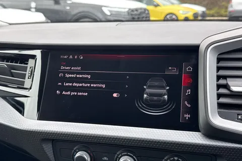 33 of 50 for Audi A1 Sport 30 TFSI 110 PS 6-speed