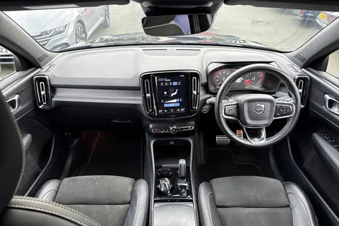 WR69XLE Volvo Xc40 2.0 T4 R-Design Auto Euro 6 (s/s) 5dr Thumbnail #37