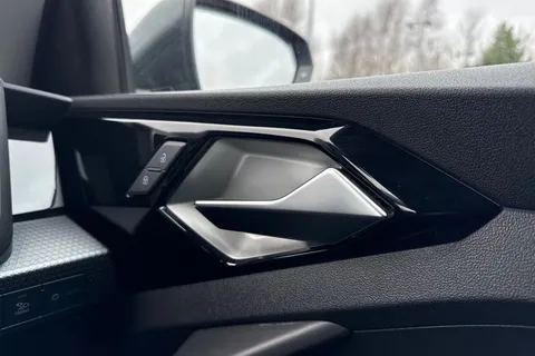 39 of 50 for Audi A1 Sport 30 TFSI 110 PS 6-speed