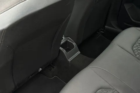 41 of 50 for Audi A1 Sport 30 TFSI 110 PS 6-speed