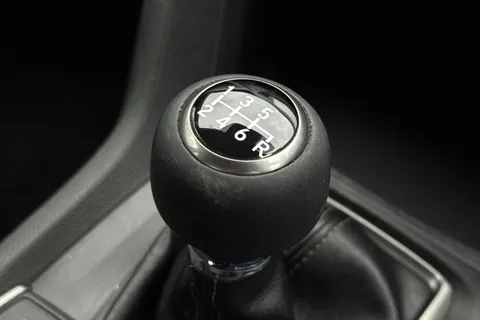 OW17MPY Honda Civic 1.0 VTEC Turbo SE 5dr Thumbnail #42