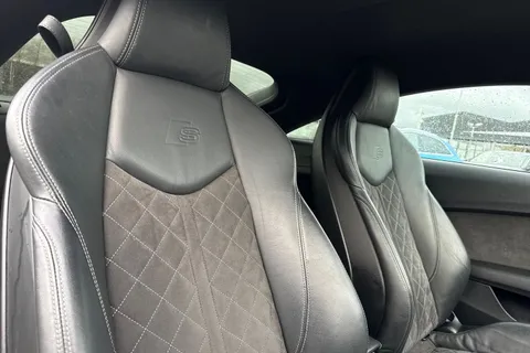 24 of 41 for Audi TT Coup- S line 45 TFSI 245 PS 6-speed