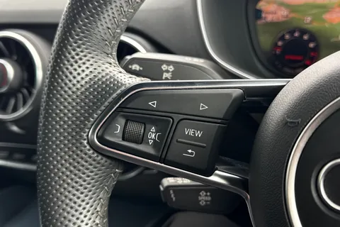 32 of 41 for Audi TT Coup- S line 45 TFSI 245 PS 6-speed