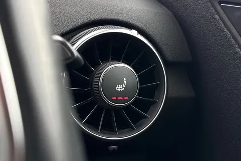 36 of 41 for Audi TT Coup- S line 45 TFSI 245 PS 6-speed