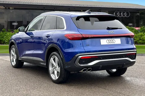  Audi Q5 2.0 TDI S line S Tronic quattro Euro 6 (s/s) 5dr Thumbnail #3