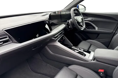  Audi Q5 2.0 TDI S line S Tronic quattro Euro 6 (s/s) 5dr Thumbnail #9