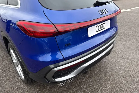  Audi Q5 2.0 TDI S line S Tronic quattro Euro 6 (s/s) 5dr Thumbnail #16
