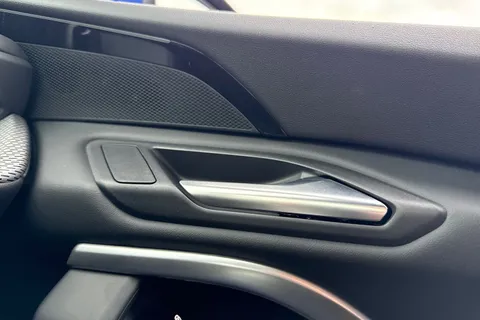  Audi Q5 2.0 TDI S line S Tronic quattro Euro 6 (s/s) 5dr Thumbnail #18