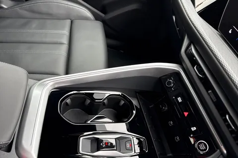  Audi Q5 2.0 TDI S line S Tronic quattro Euro 6 (s/s) 5dr Thumbnail #20