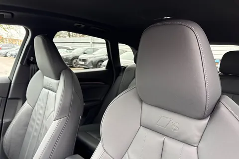  Audi Q5 2.0 TDI S line S Tronic quattro Euro 6 (s/s) 5dr Thumbnail #21