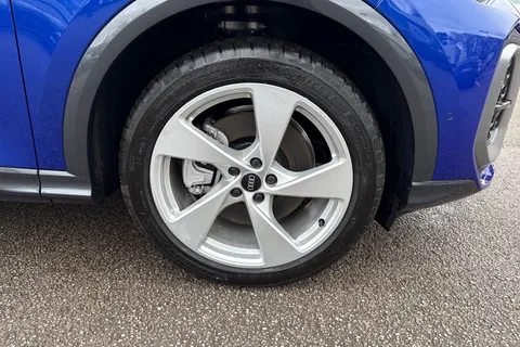  Audi Q5 2.0 TDI S line S Tronic quattro Euro 6 (s/s) 5dr Thumbnail #23