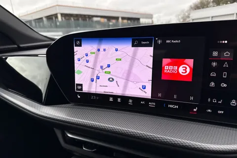  Audi Q5 2.0 TDI S line S Tronic quattro Euro 6 (s/s) 5dr Thumbnail #33