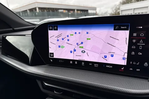  Audi Q5 2.0 TDI S line S Tronic quattro Euro 6 (s/s) 5dr Thumbnail #35