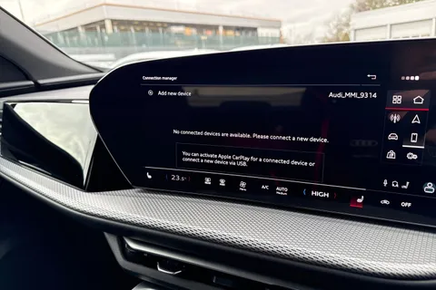  Audi Q5 2.0 TDI S line S Tronic quattro Euro 6 (s/s) 5dr Thumbnail #38