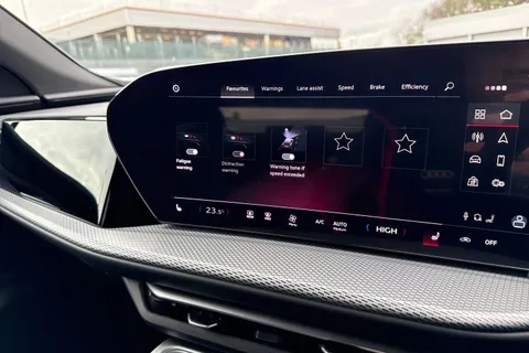  Audi Q5 2.0 TDI S line S Tronic quattro Euro 6 (s/s) 5dr Thumbnail #41