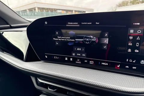  Audi Q5 2.0 TDI S line S Tronic quattro Euro 6 (s/s) 5dr Thumbnail #47