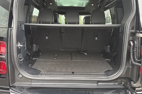 KN25UJL Land Rover Defender 110 3.0 D350 X-Dynamic HSE 5dr Thumbnail #12