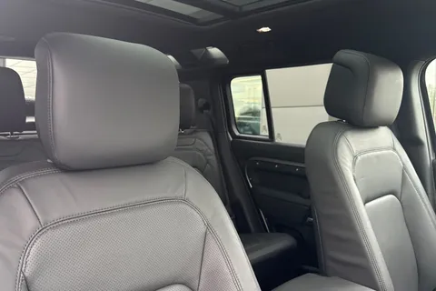 KN25UJL Land Rover Defender 110 3.0 D350 X-Dynamic HSE 5dr Thumbnail #23